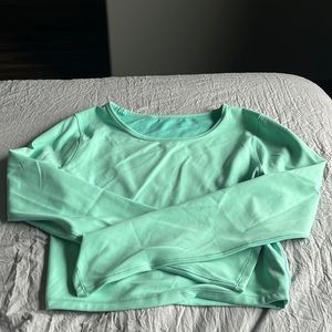 Crop mint green long sleeve, swiftly long sleeve midnight magenta both size 8